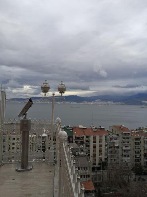 Ferienwohnung 3+1 , Historical Elevator, Warm House Next To Sea Izmir Exterior foto